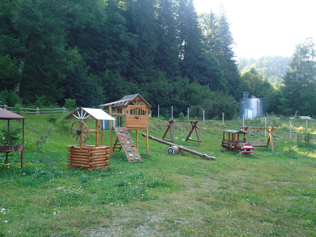 Pensiunea Geona Poiana Teiului Buitenkant foto