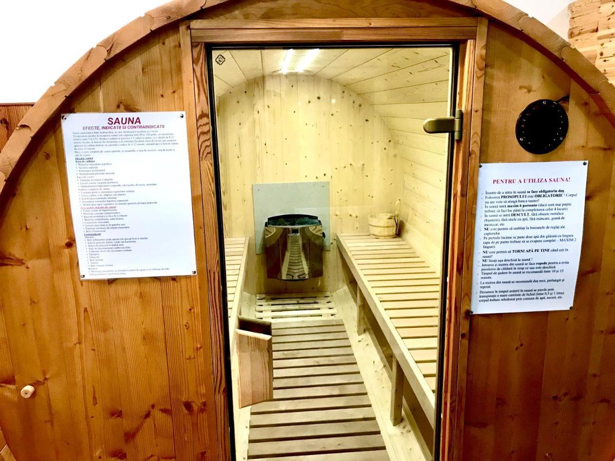 Pensiunea Geona Poiana Teiului Buitenkant foto